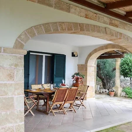 Elegant Villa With A Garden Feriehus *